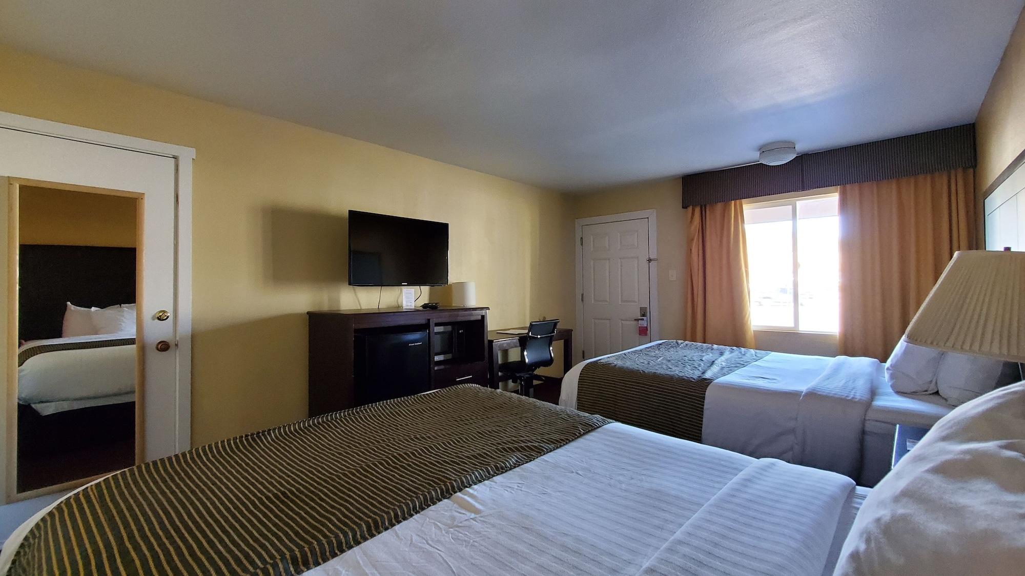 Ramada By Wyndham Flagstaff East Hotel Ngoại thất bức ảnh
