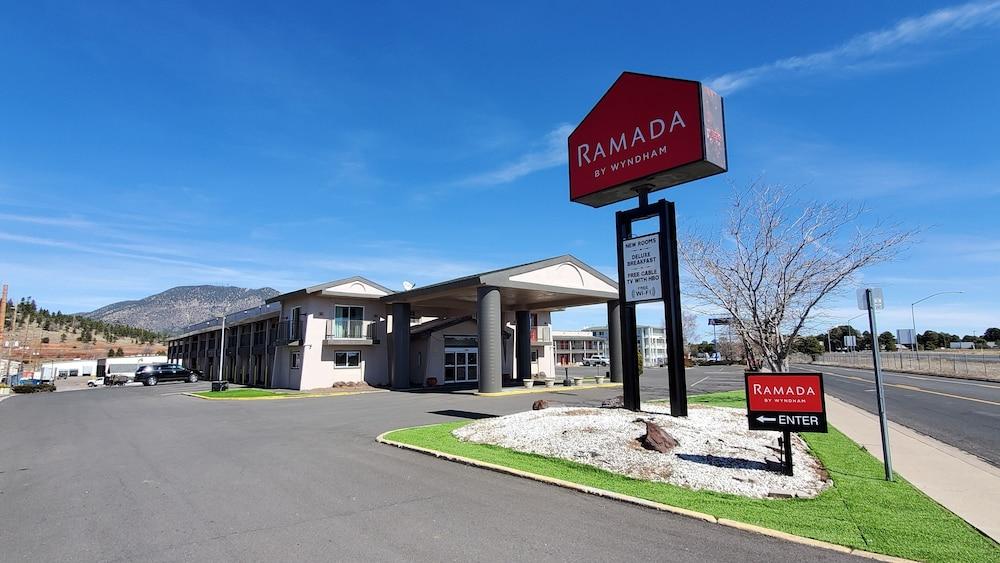 Ramada By Wyndham Flagstaff East Hotel Ngoại thất bức ảnh