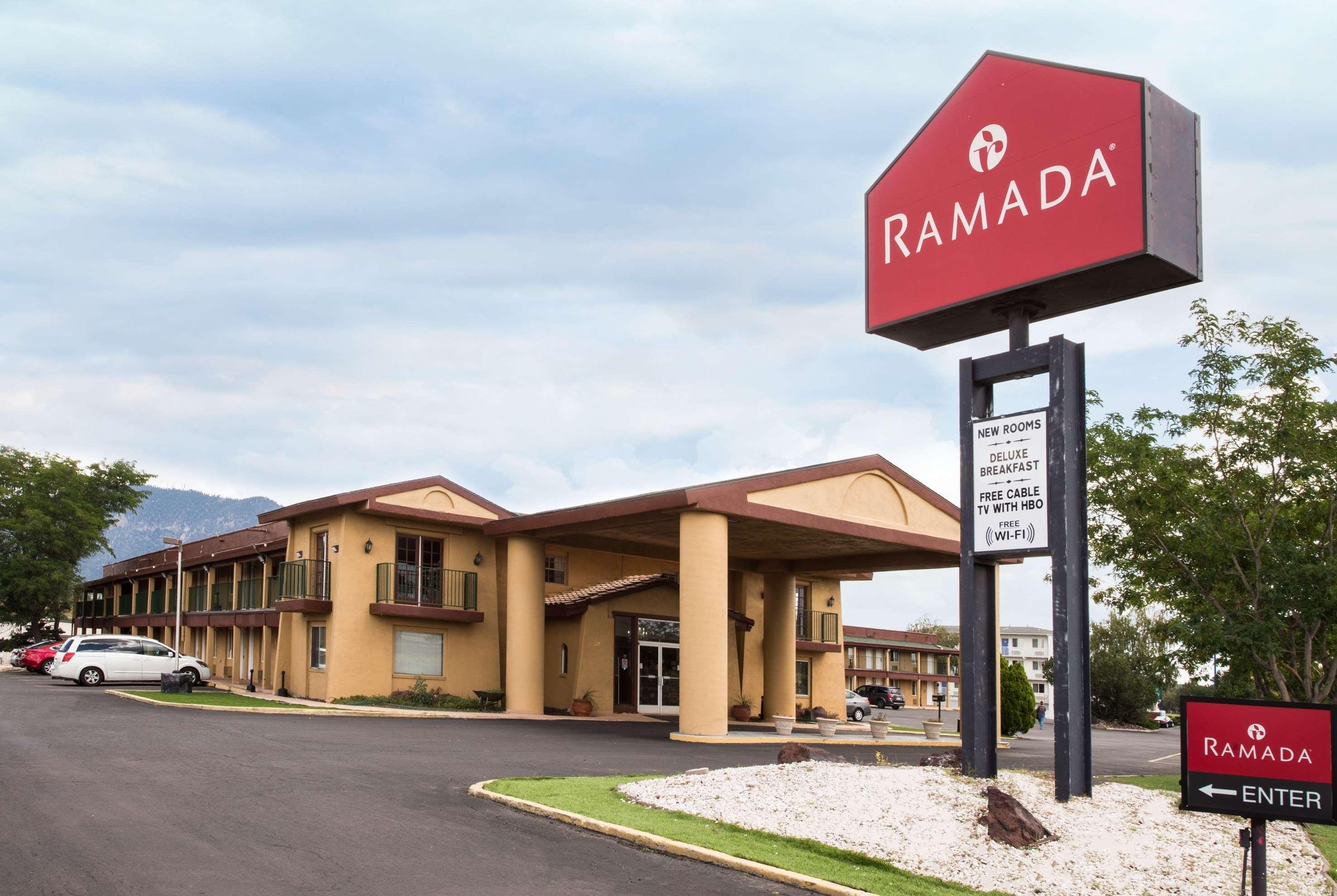 Ramada By Wyndham Flagstaff East Hotel Ngoại thất bức ảnh