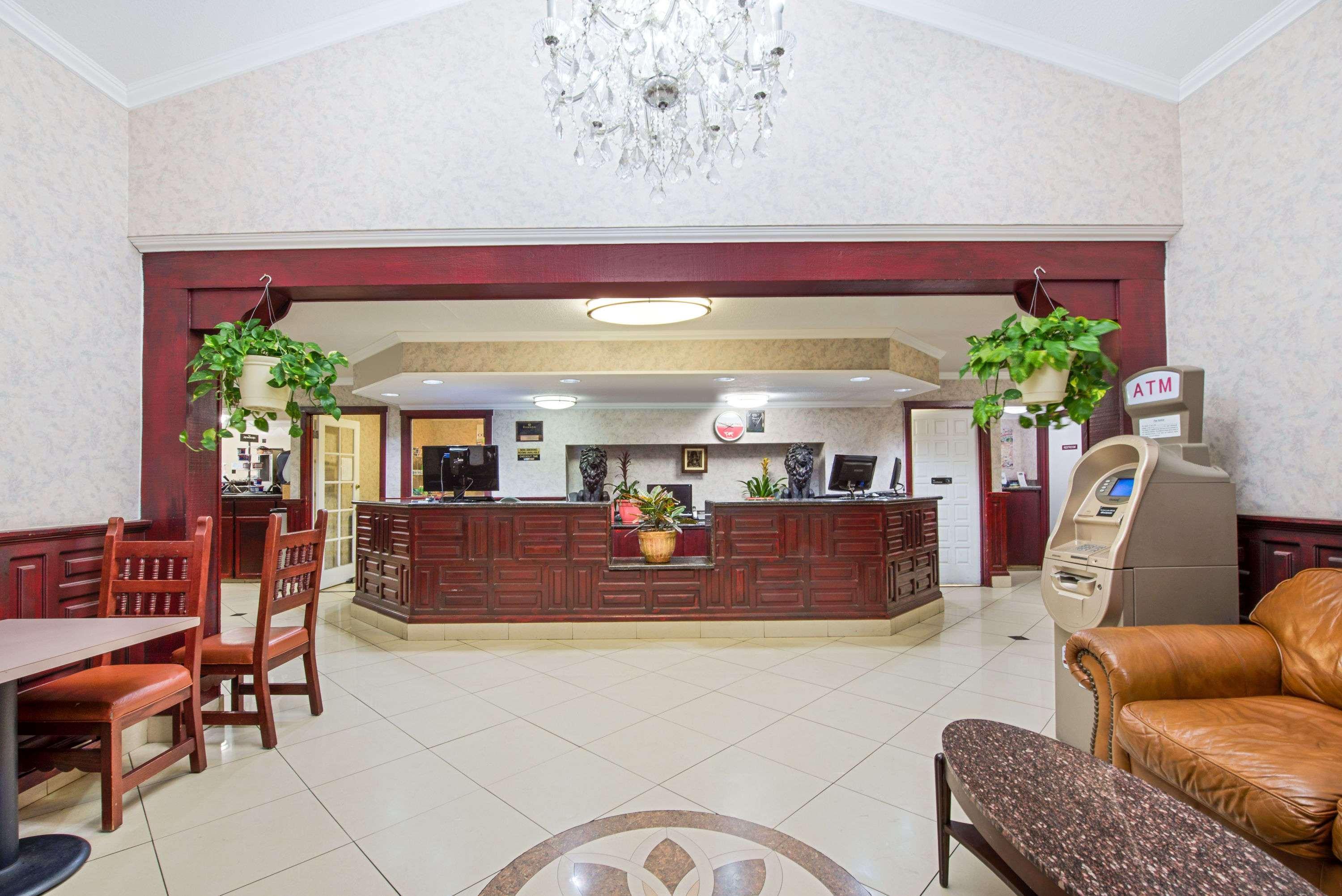 Ramada By Wyndham Flagstaff East Hotel Ngoại thất bức ảnh